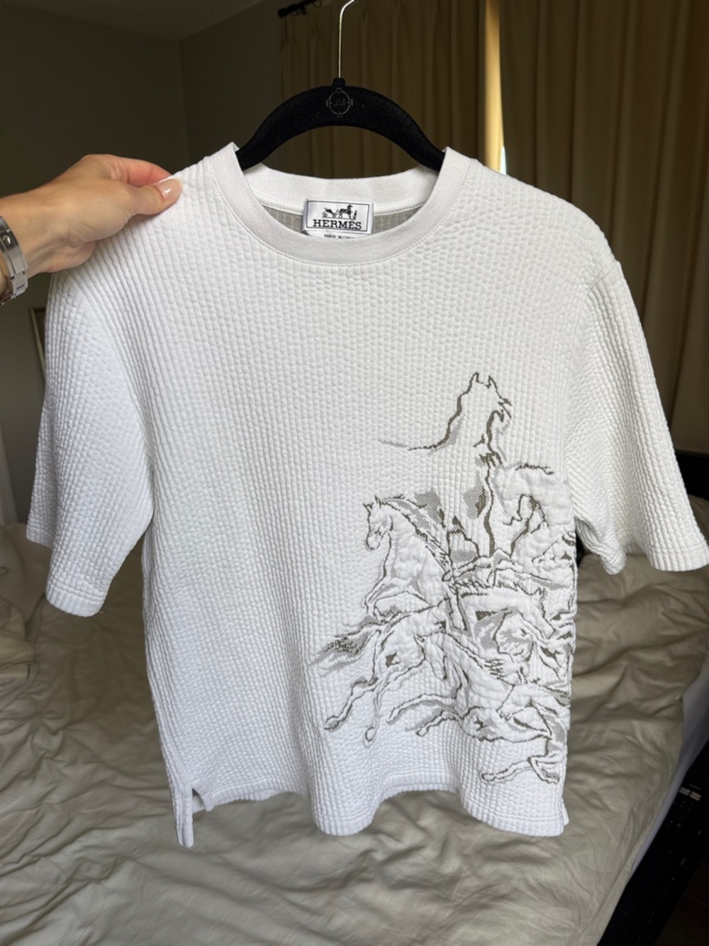 Hermes White Short Sleeve Waffle Knit Tee with Gray Horse Embroidery